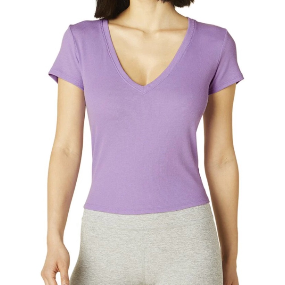 Beyond Yoga - Take The Plunge V-Neck Tee - Medium